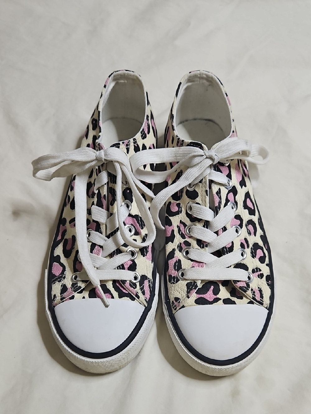 Pink Leopard Print Canvas Sneakers Size 7 - Picture 2 of 5